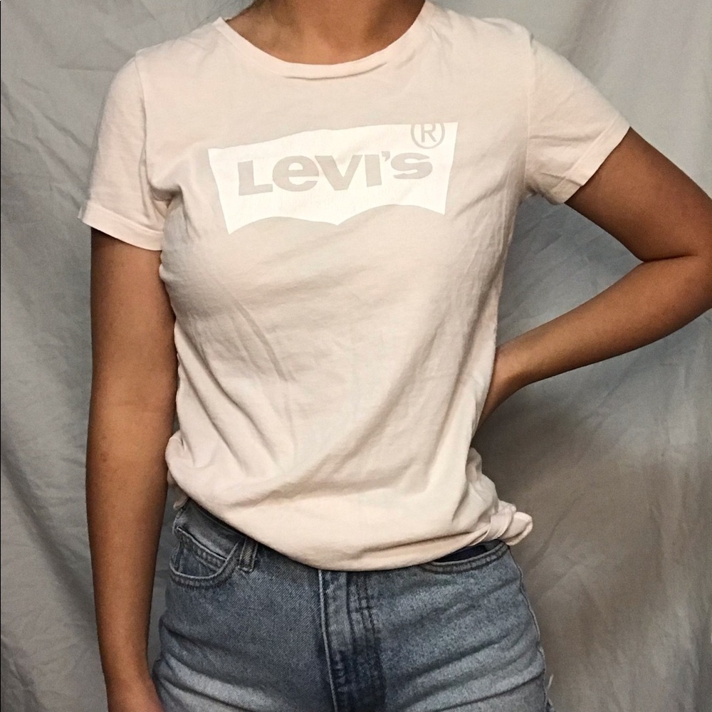 Baby pink Levi’s